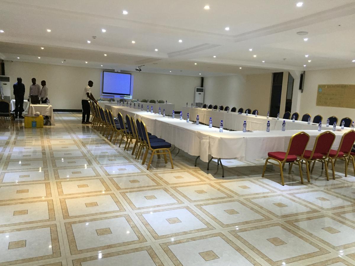 Ampomaah Hotel Άκρα Εξωτερικό φωτογραφία