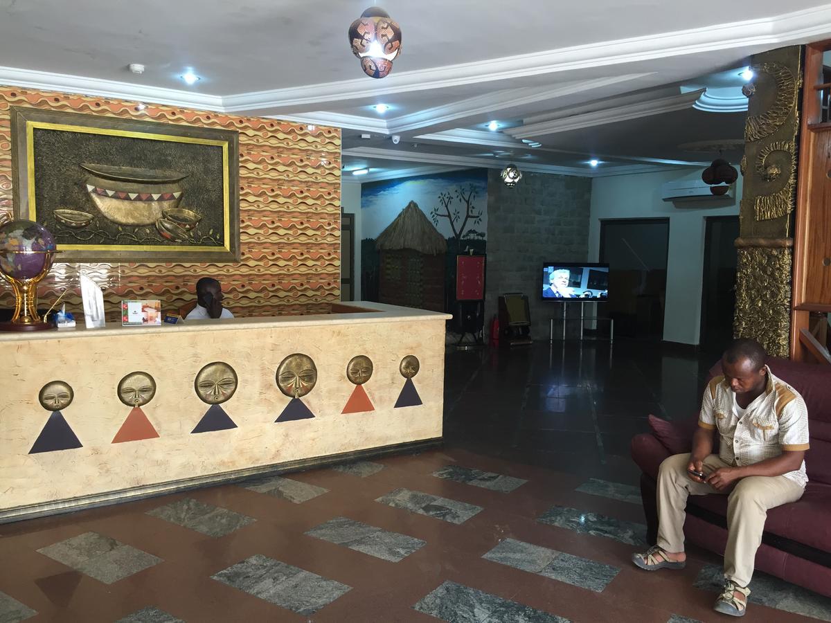 Ampomaah Hotel Άκρα Εξωτερικό φωτογραφία