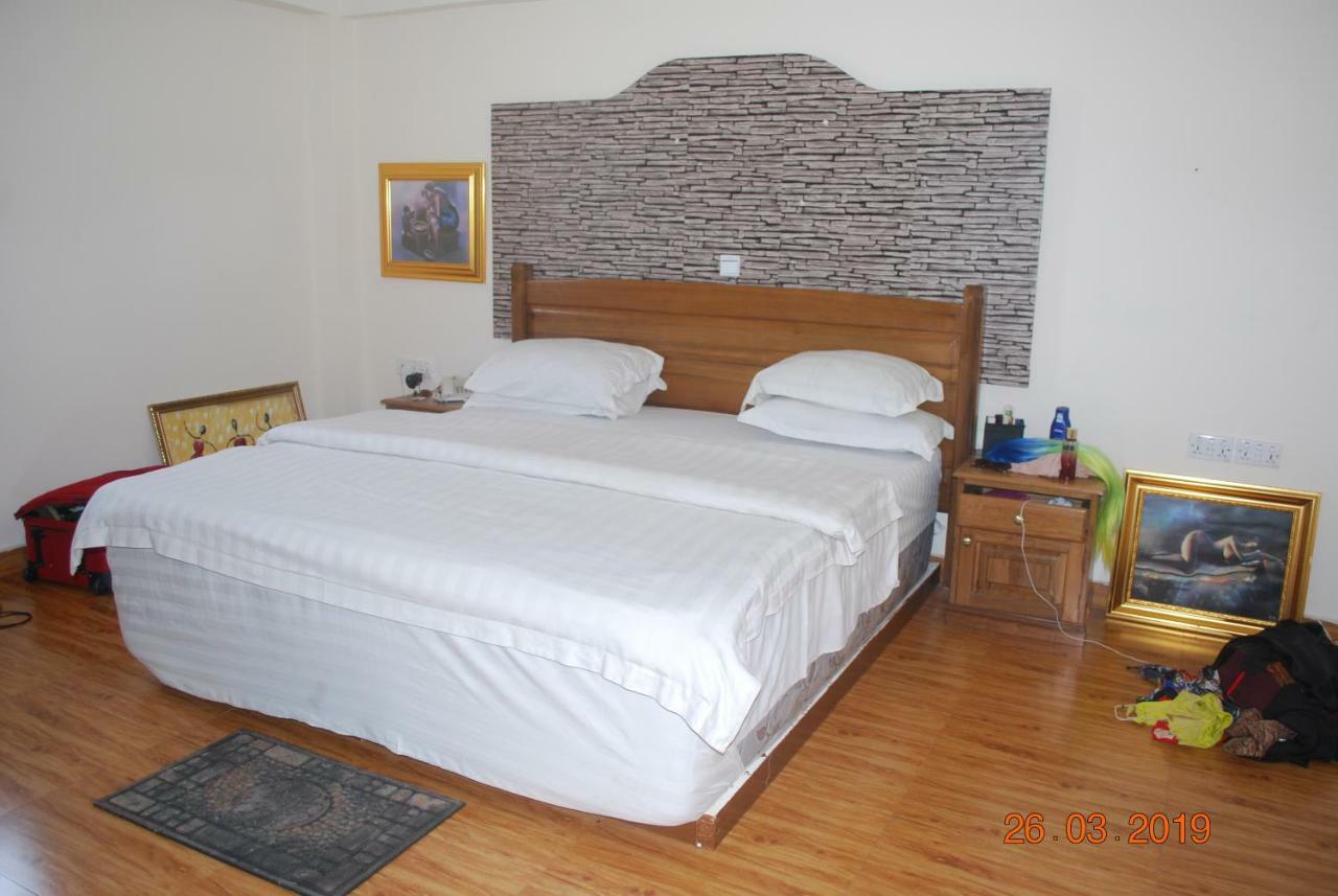 Ampomaah Hotel Άκρα Εξωτερικό φωτογραφία