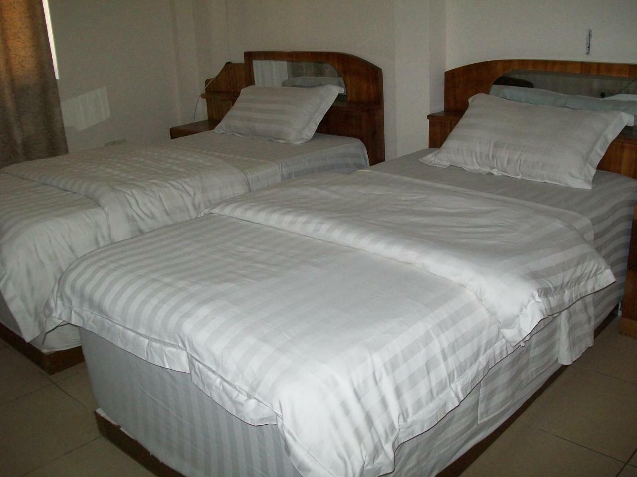 Ampomaah Hotel Άκρα Εξωτερικό φωτογραφία