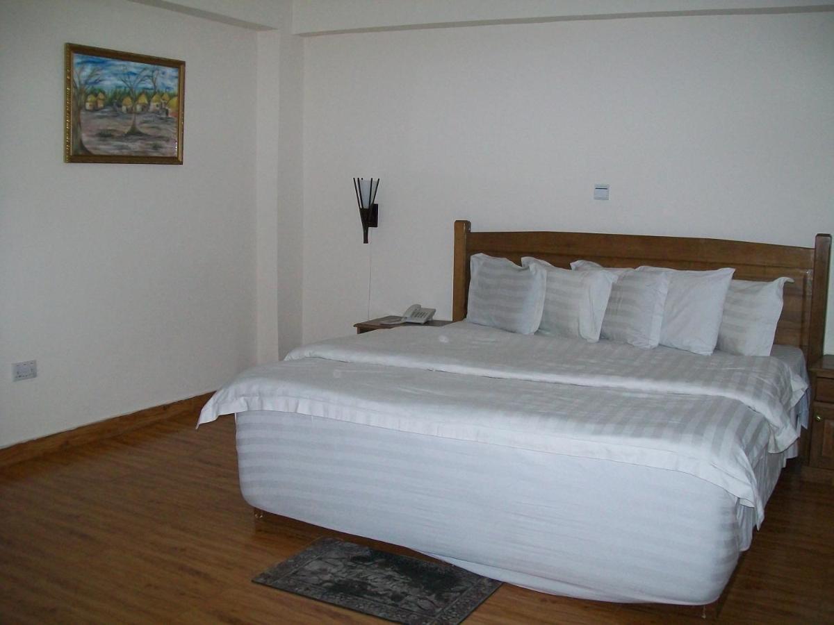Ampomaah Hotel Άκρα Εξωτερικό φωτογραφία
